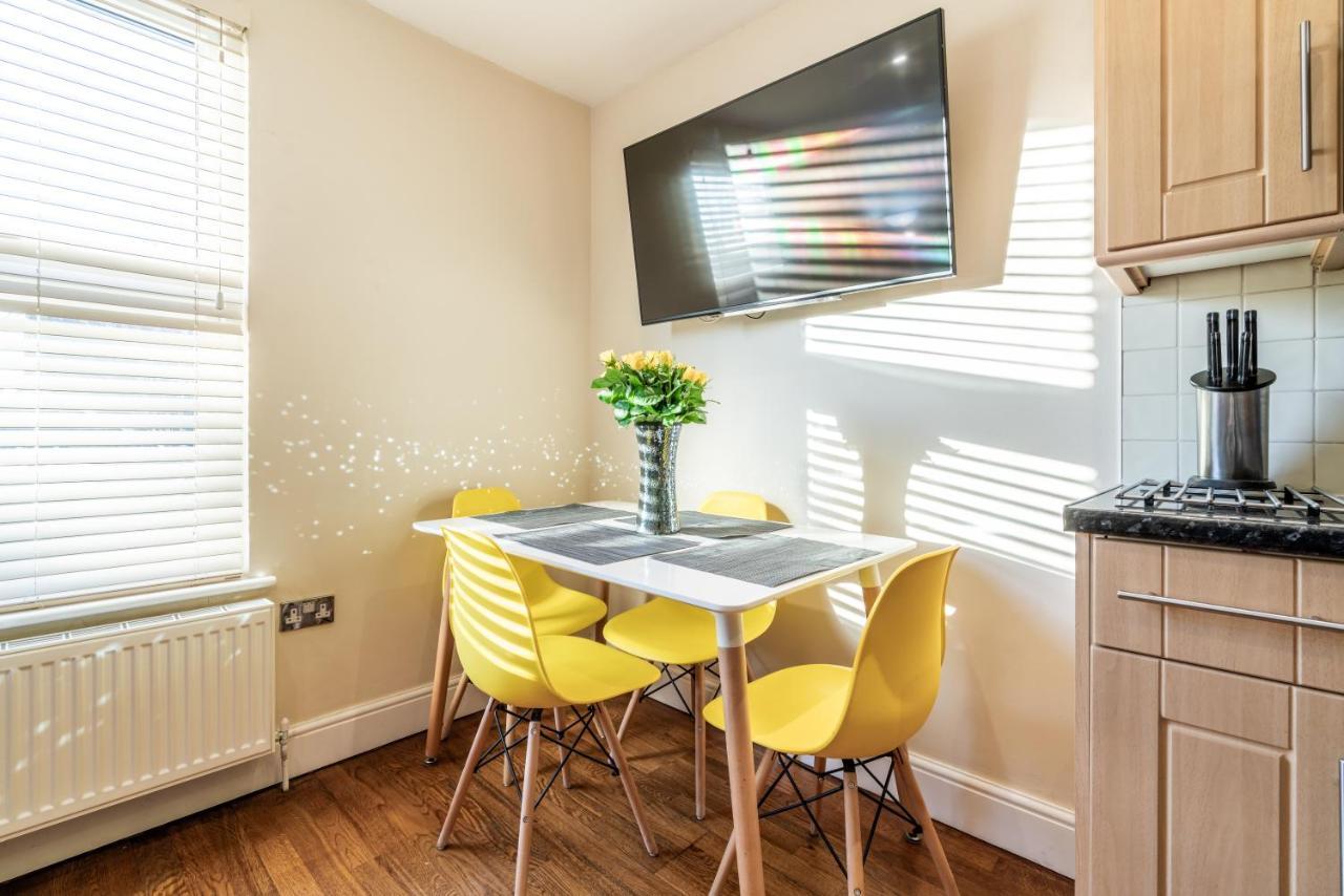 One Bedroom Flat In Bush Hill Park 恩菲尔德 外观 照片