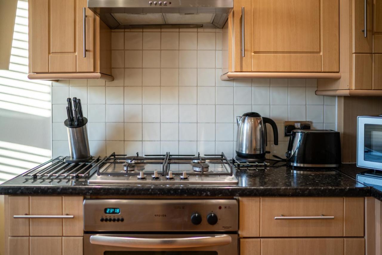 One Bedroom Flat In Bush Hill Park 恩菲尔德 外观 照片