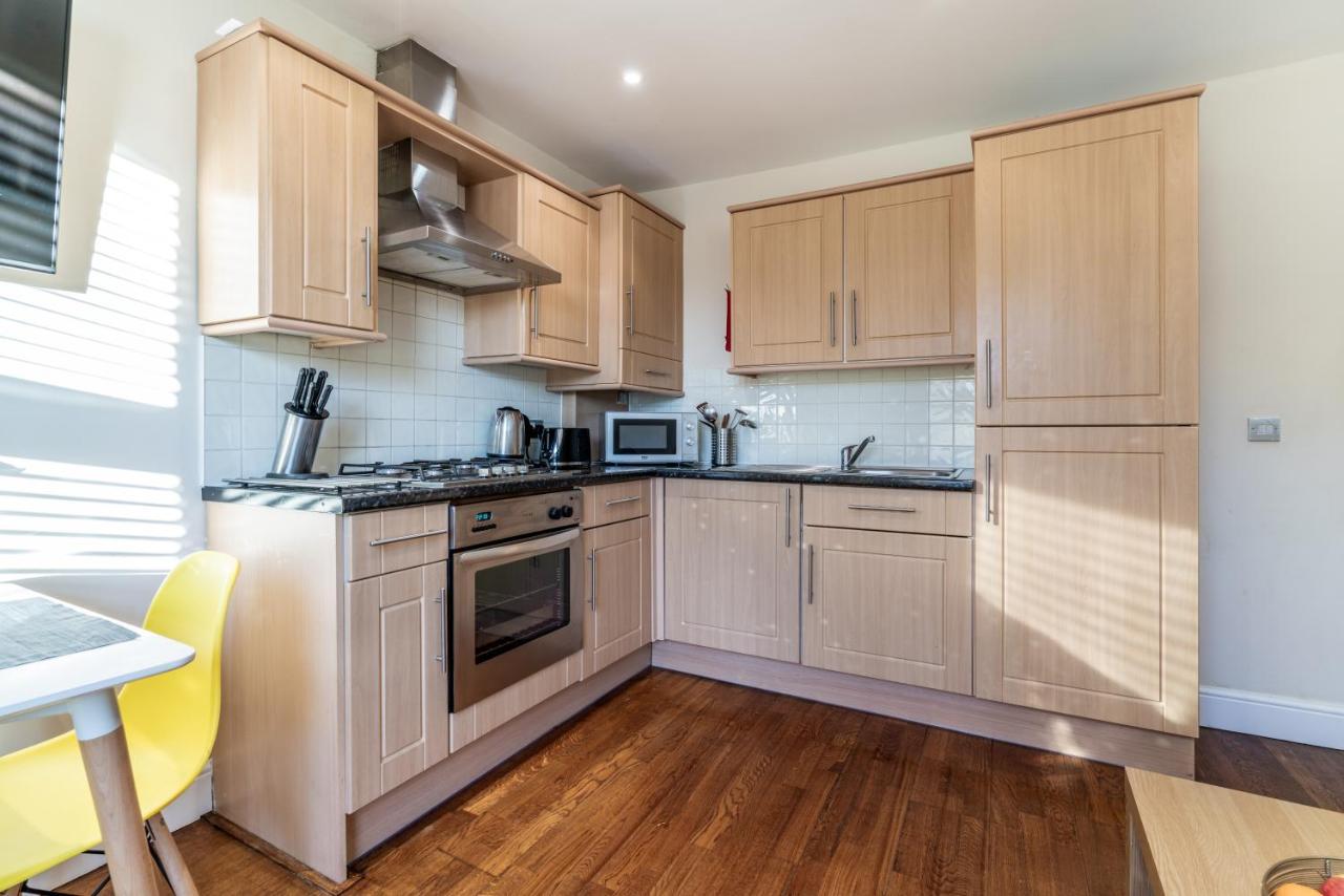 One Bedroom Flat In Bush Hill Park 恩菲尔德 外观 照片